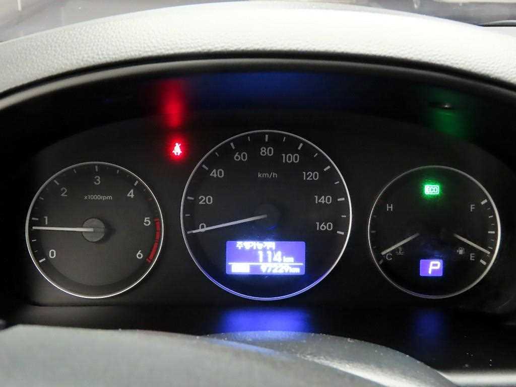 HYUNDAI Starex - Vista 6