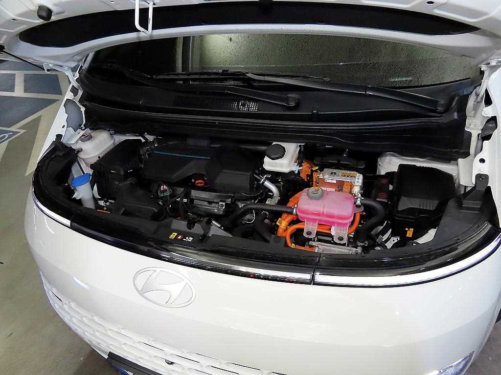 HYUNDAI Staria 2025 Blanco - Importación desde Corea - HF Imports Iquique - Foto 19