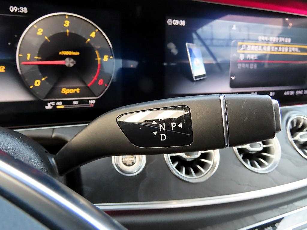 Mercedes Benz E class - Vista 11