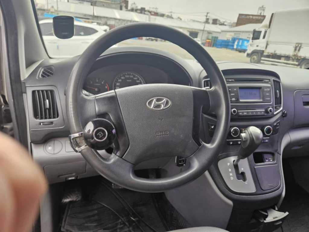 HYUNDAI Starex 2016 Gris - Importación desde Corea - HF Imports Iquique - Foto 13