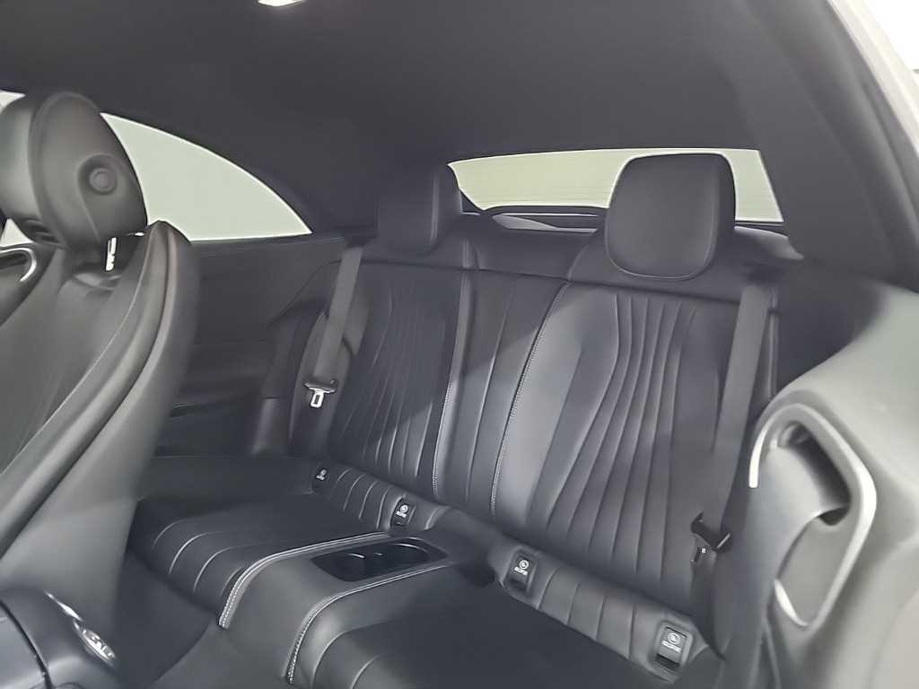 Mercedes Benz E class - Vista 12