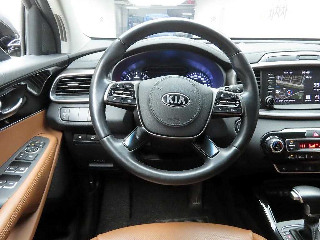 KIA Sorento - Vista 8