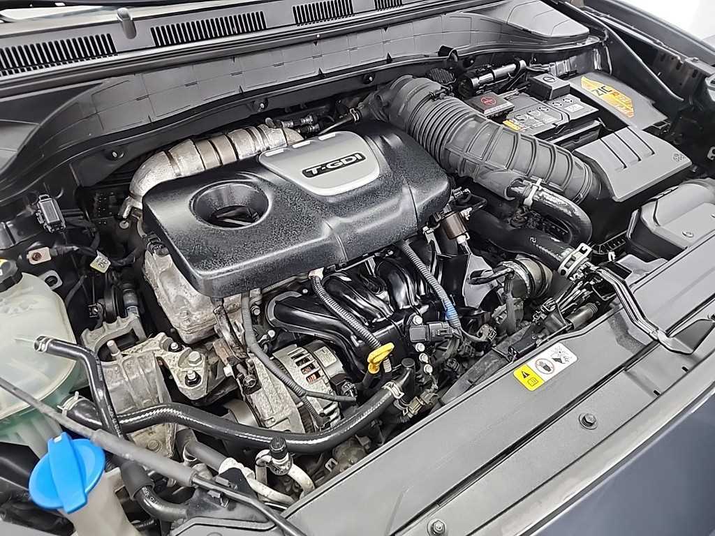 HYUNDAI Kona - Vista 5