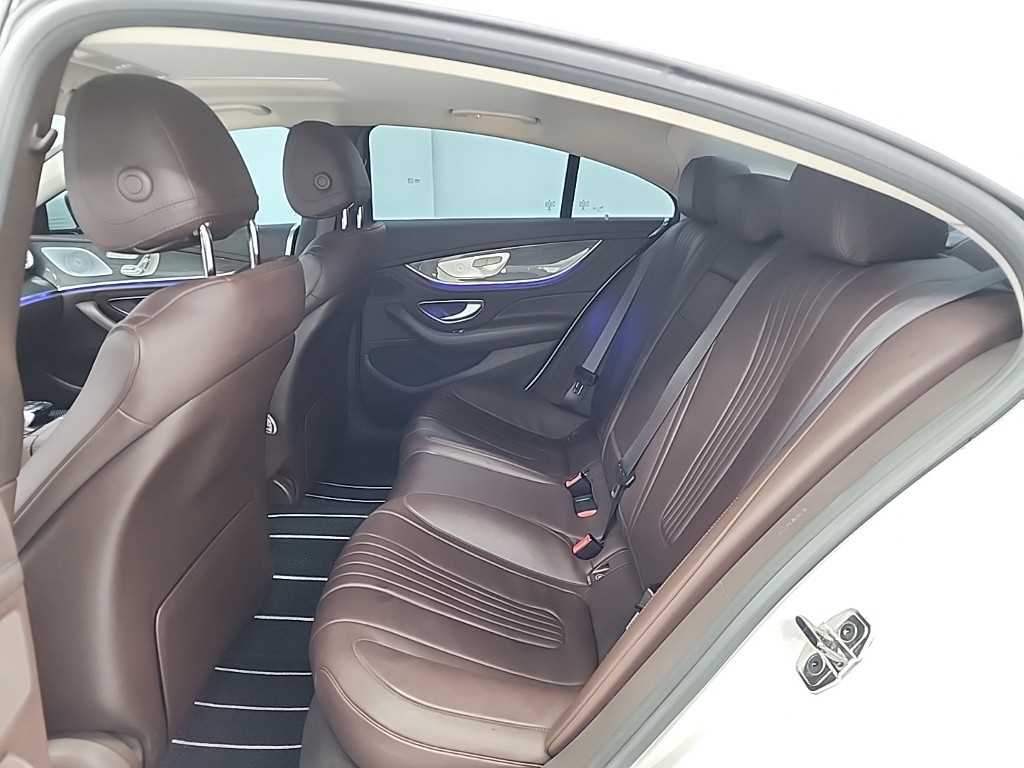 Mercedes Benz CLS Class - Vista 12