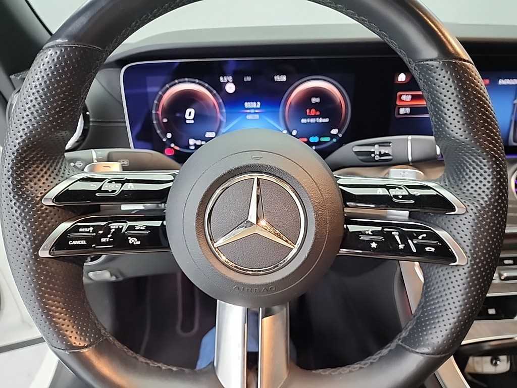 Mercedes Benz E class - Vista 9