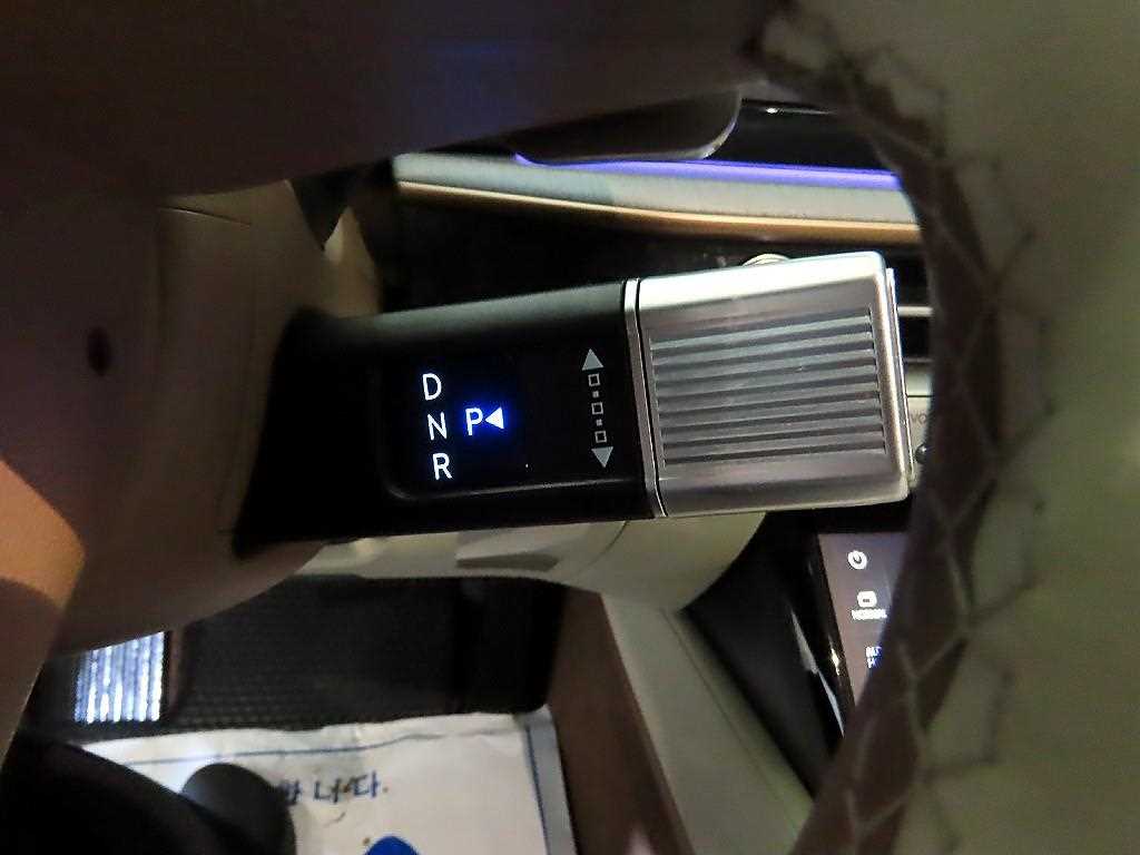 HYUNDAI Grandeur - Vista 12