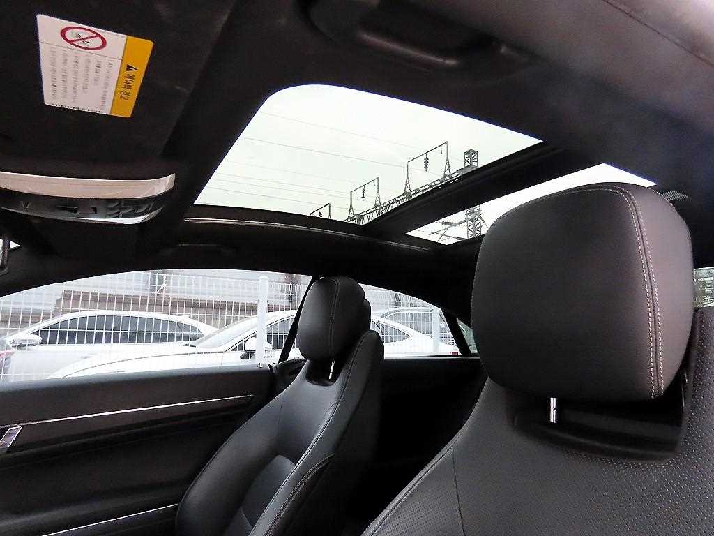 Mercedes Benz E class 2011 Plateado - Importación desde Corea - HF Imports Iquique - Foto 17