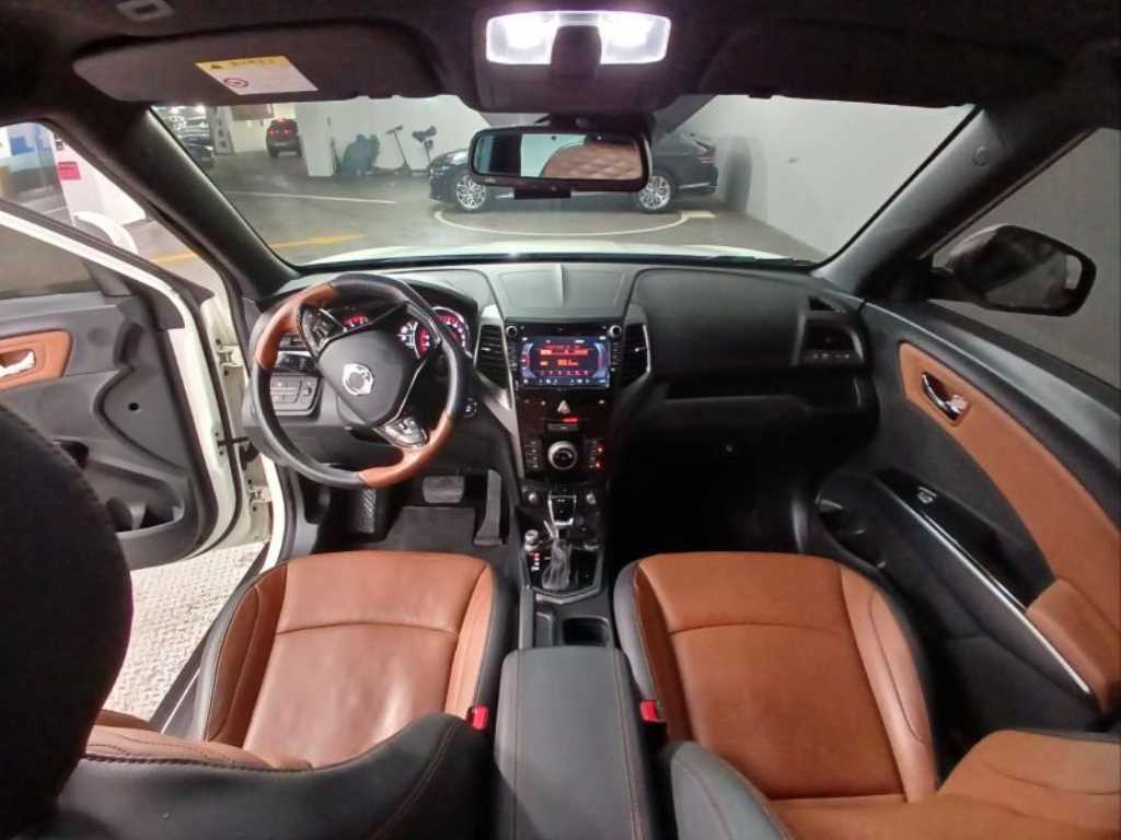 Ssangyong Tivoli - Vista 6