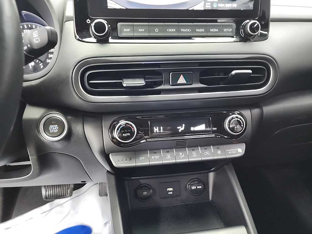 HYUNDAI Kona - Vista 10