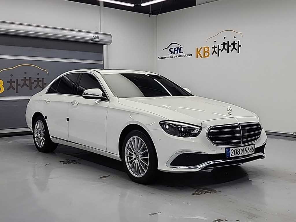 Mercedes Benz E class - Vista 4