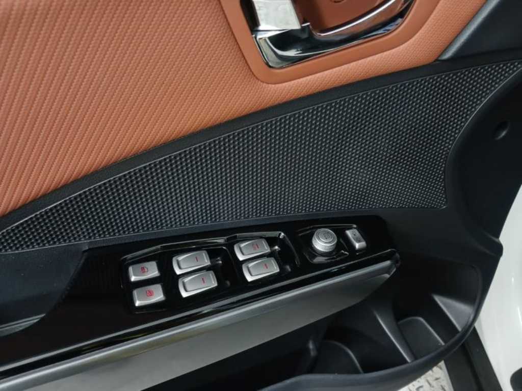 Ssangyong Tivoli - Vista 9