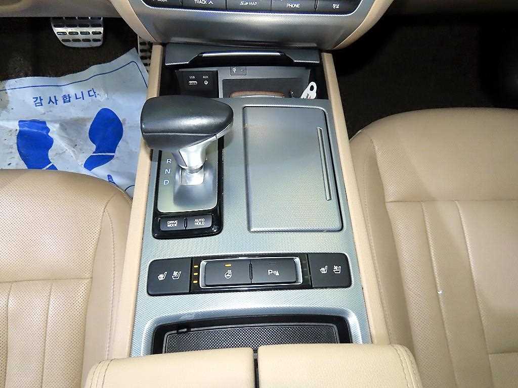 Genesis G80 - Vista 12