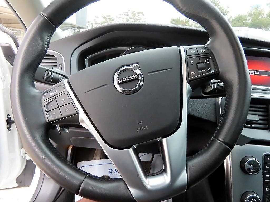 Volvo V40 - Vista 8