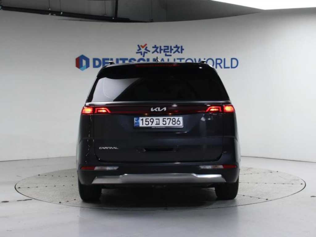 KIA Carnival - Vista 4