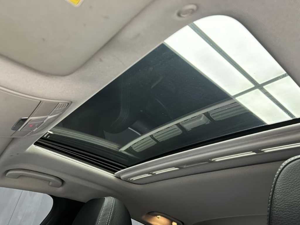 Mercedes Benz CLS Class - Vista 11