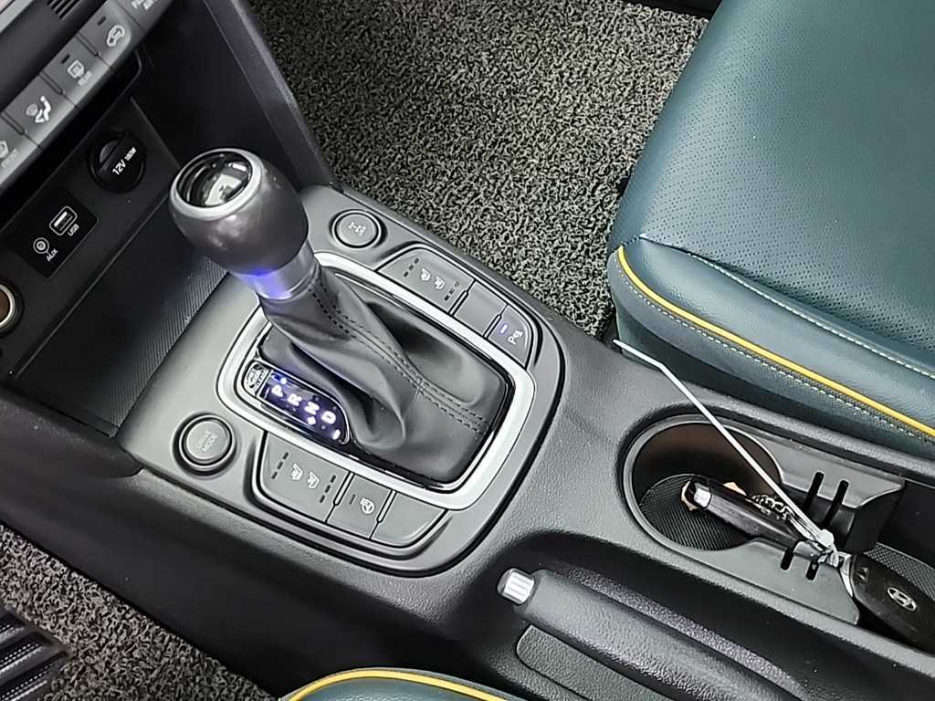 HYUNDAI Kona - Vista 8