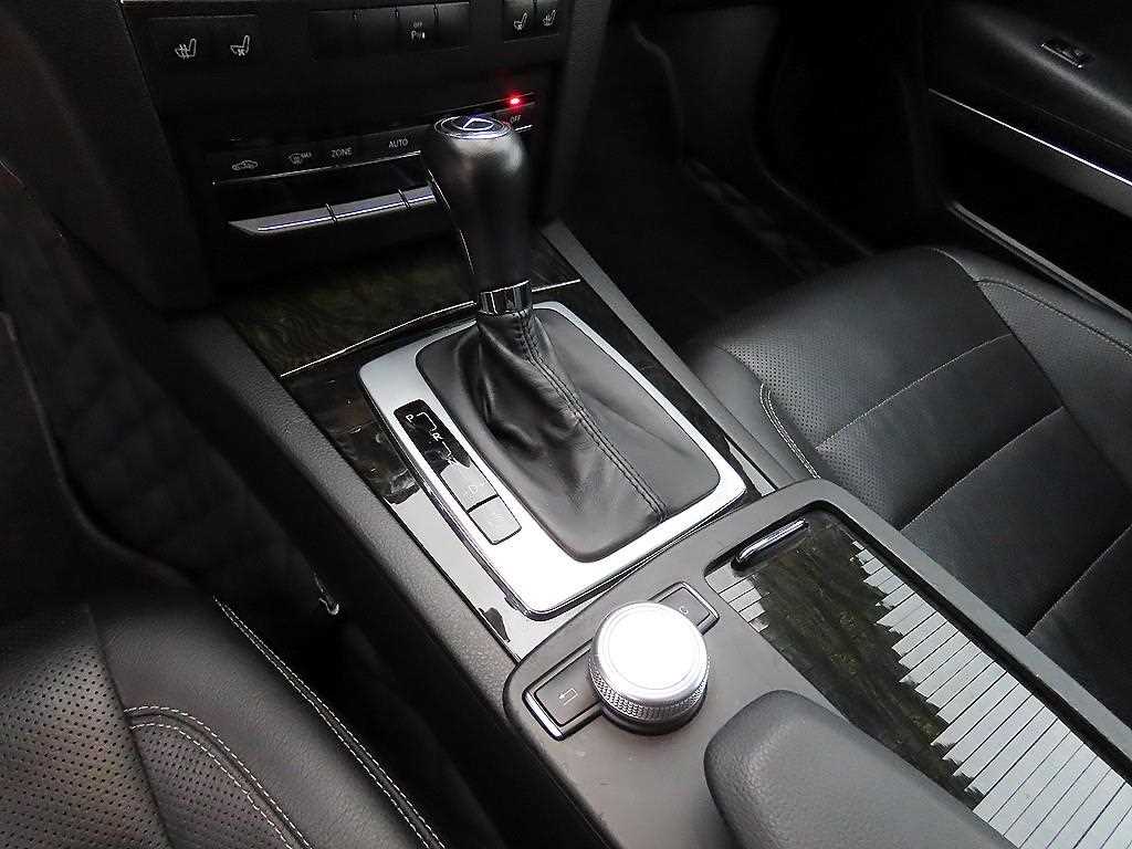 Mercedes Benz E class - Vista 10