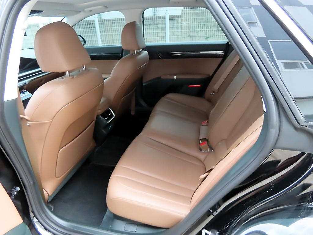 HYUNDAI Grandeur - Vista 6