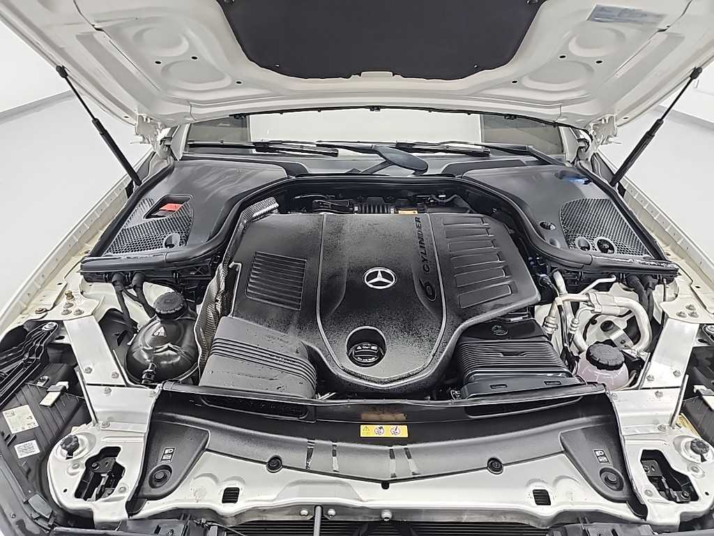 Mercedes Benz E class - Vista 5