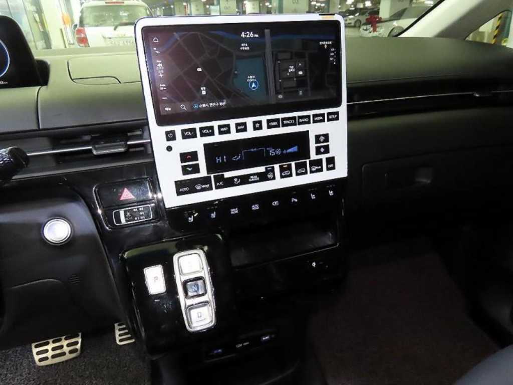 HYUNDAI Staria - Vista 11