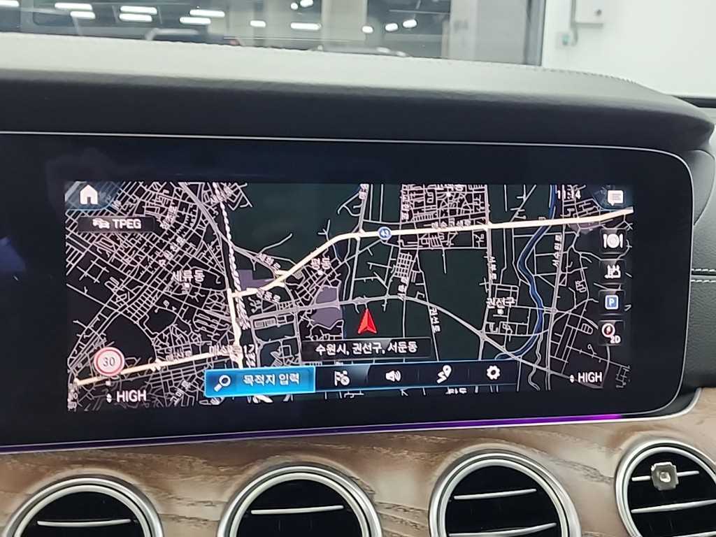 Mercedes Benz E class 2021 Blanco - Importación desde Corea - HF Imports Iquique - Foto 15