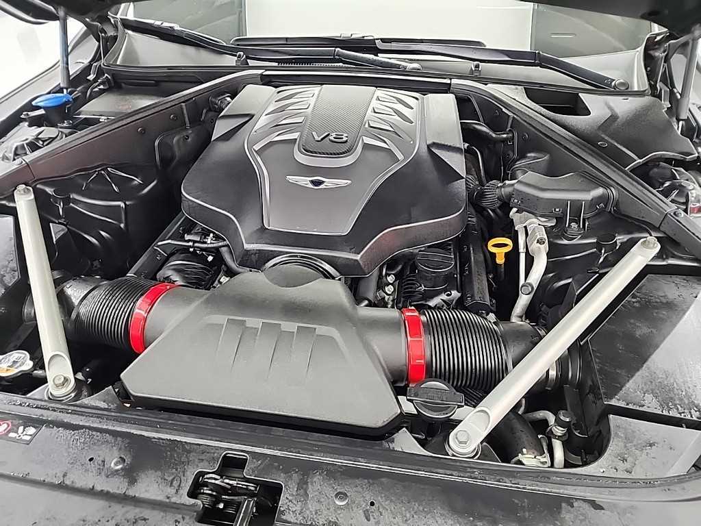 Genesis G90 - Vista 5