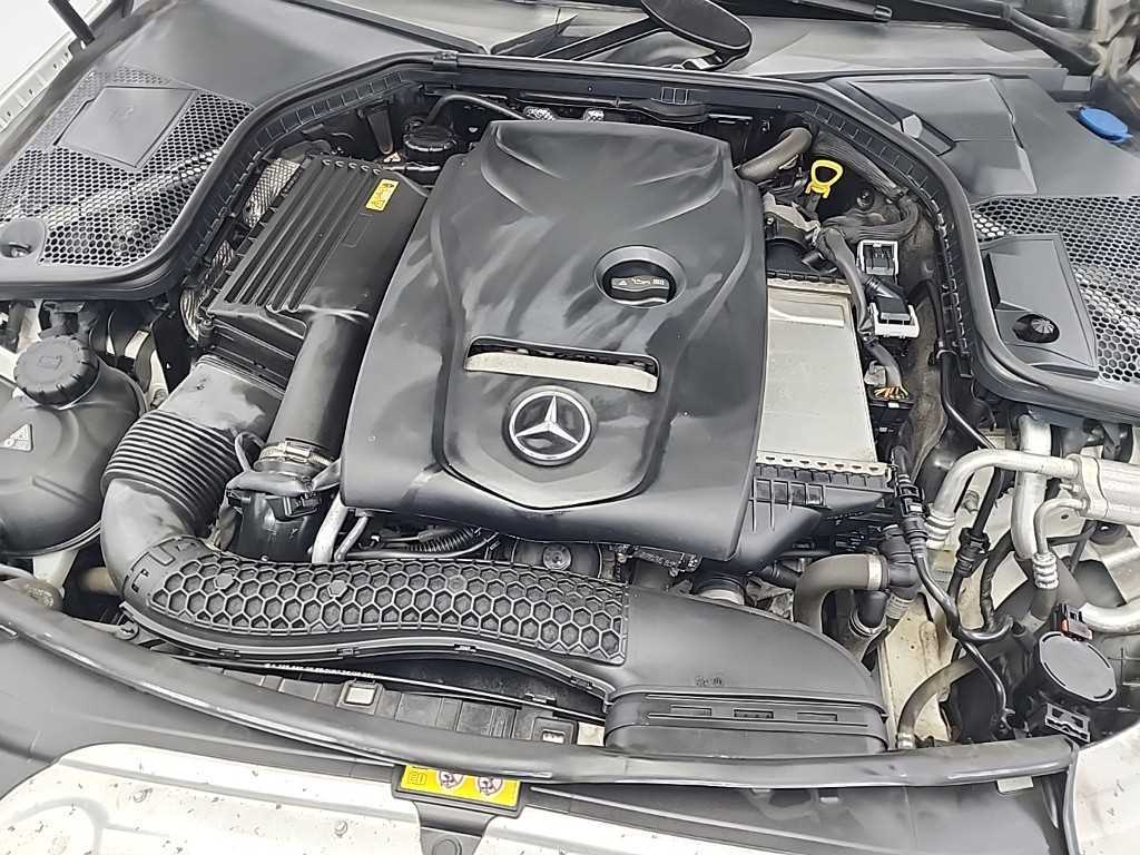 Mercedes Benz C Class - Vista 5