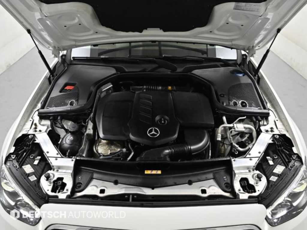 Mercedes Benz E class - Vista 6