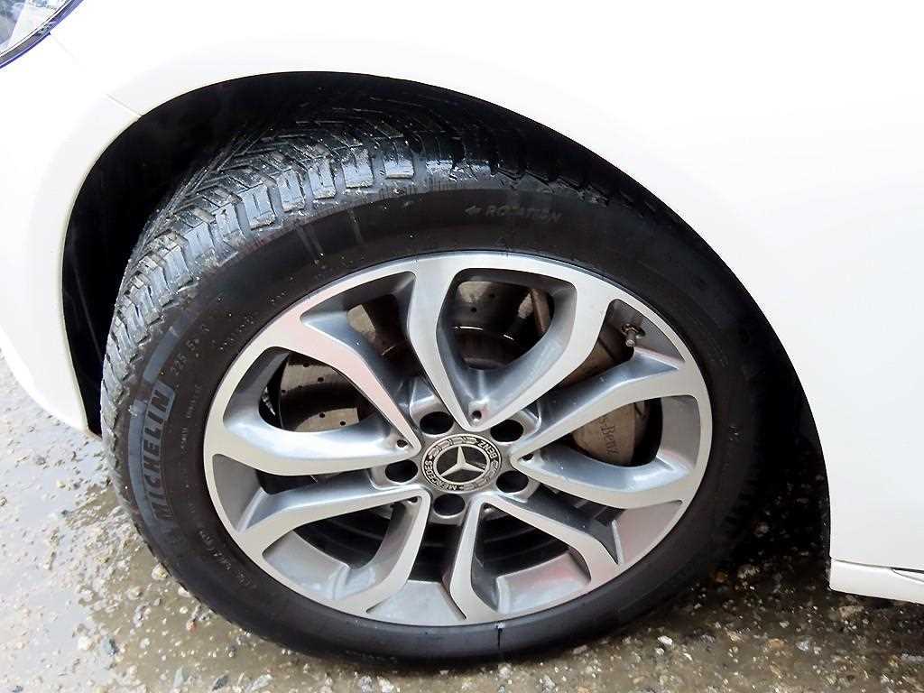 Mercedes Benz C Class 2018 Blanco - Importación desde Corea - HF Imports Iquique - Foto 20