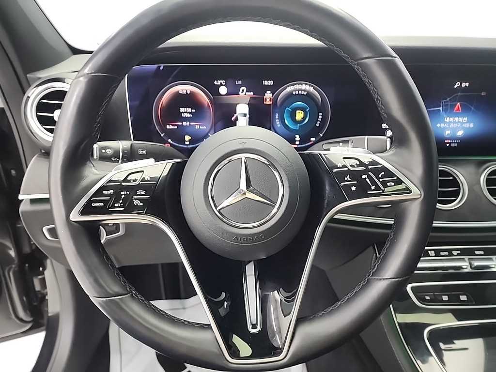 Mercedes Benz E class - Vista 9