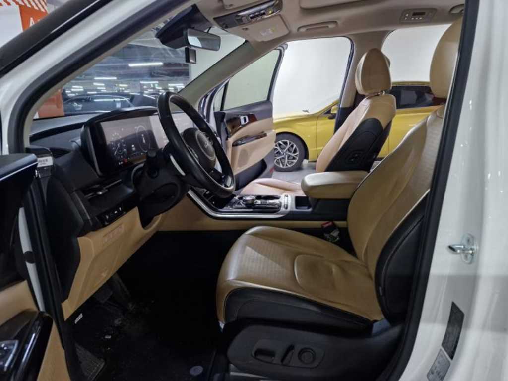 KIA Carnival - Vista 7