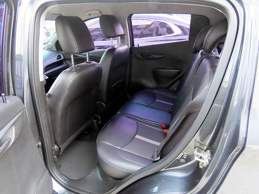 Chevrolet Spark - Vista 6