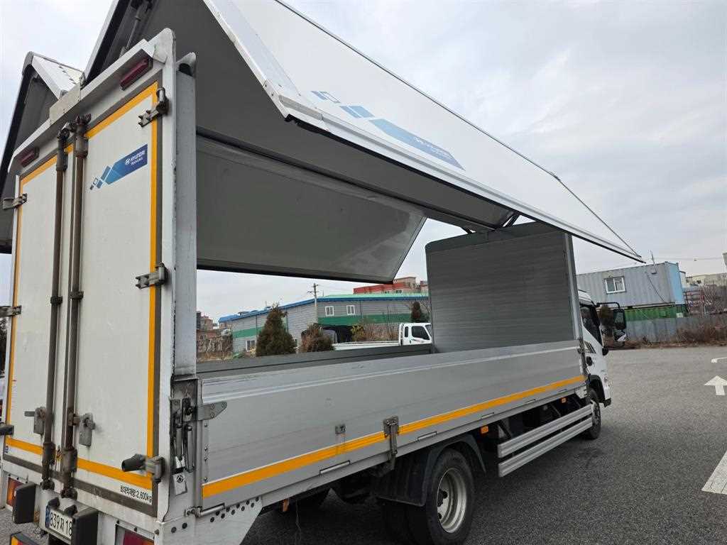 medium and large cargo truck 2023 Blanco - Importación desde Corea - HF Imports Iquique - Foto 17