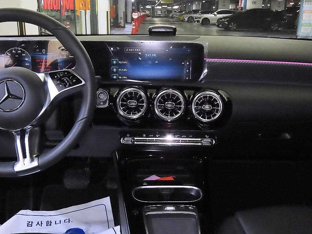 Mercedes Benz A Class - Vista 11