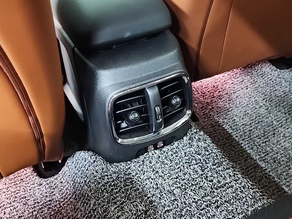 Mini Clubman 2024 Blanco - Importación desde Corea - HF Imports Iquique - Foto 13