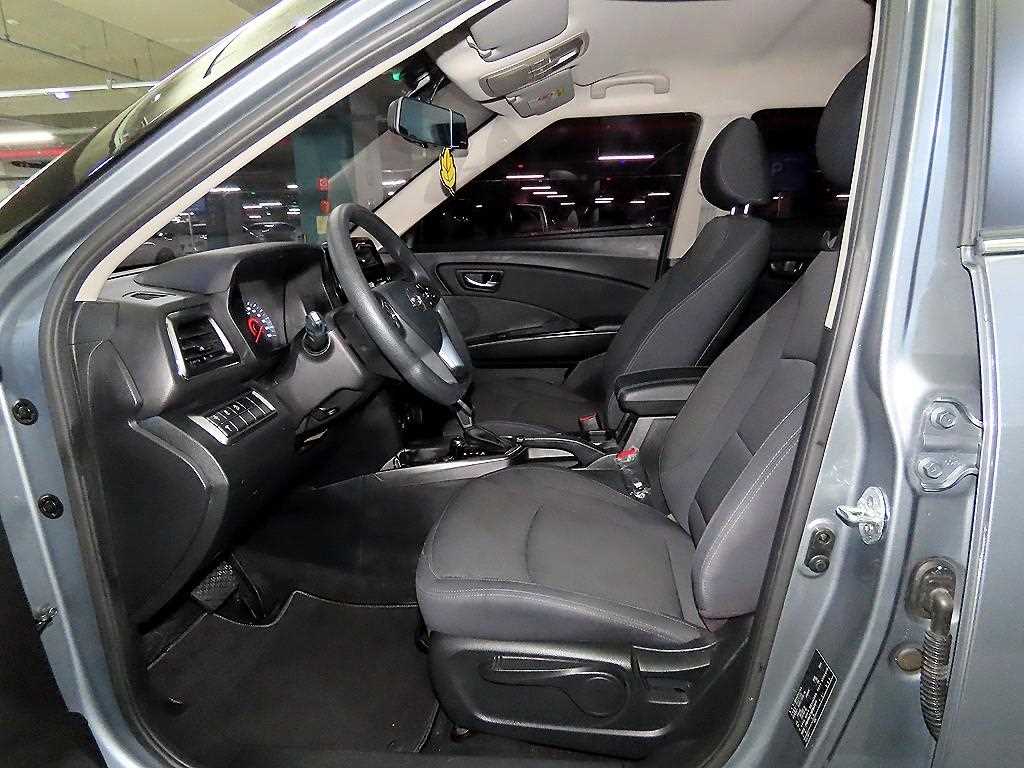 Ssangyong Tivoli - Vista 6