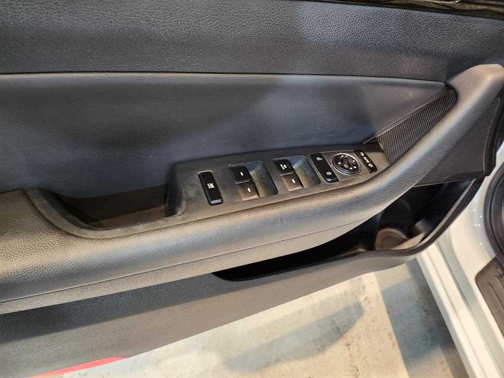 HYUNDAI Sonata - Vista 10