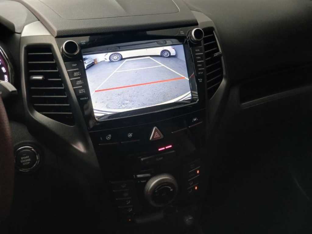 Ssangyong Tivoli 2019 Blanco - Importación desde Corea - HF Imports Iquique - Foto 14