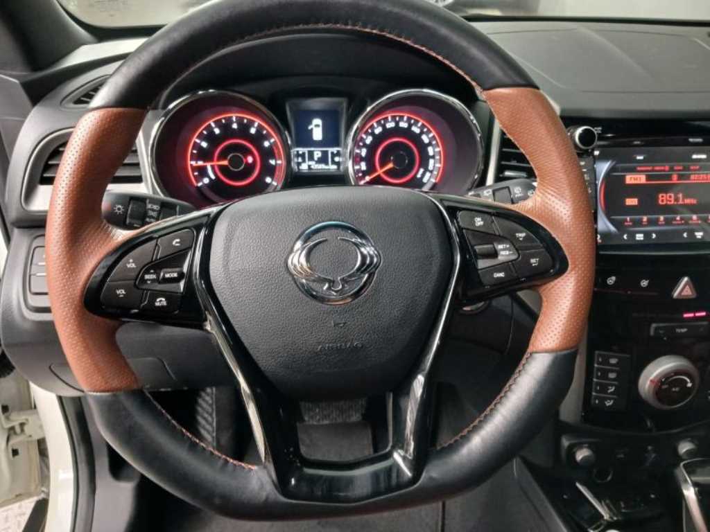 Ssangyong Tivoli - Vista 11