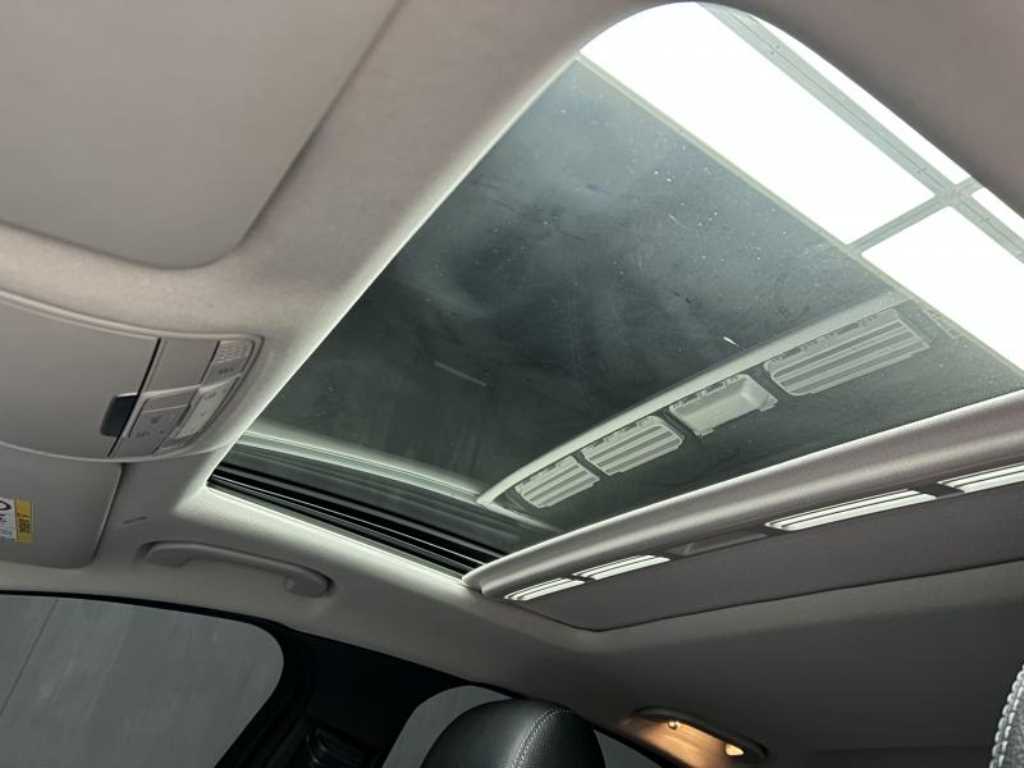 Mercedes Benz C Class - Vista 12