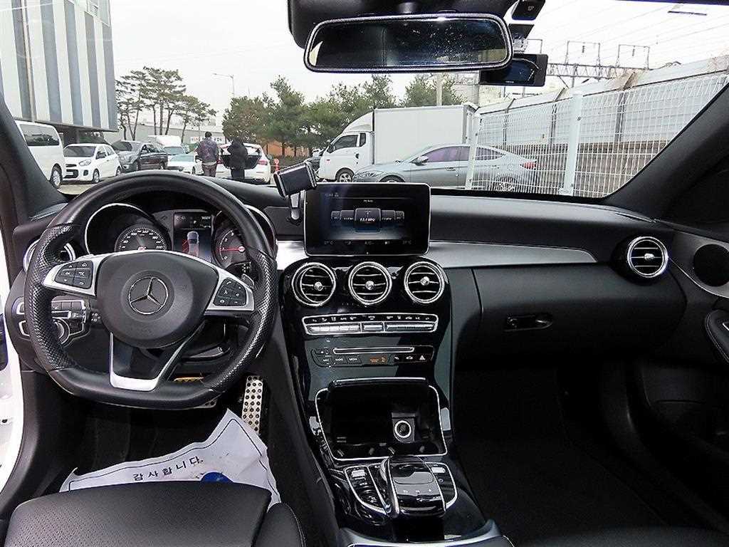 Mercedes Benz C Class - Vista 7