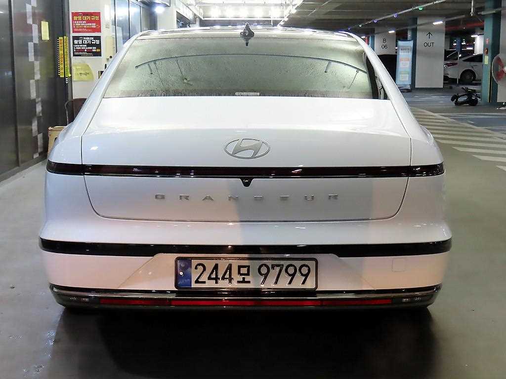 HYUNDAI Grandeur - Vista 6