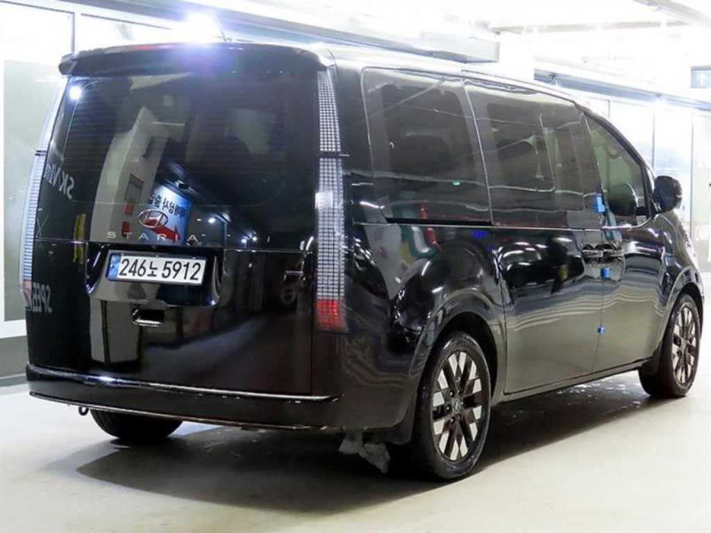 HYUNDAI Staria - Vista 4