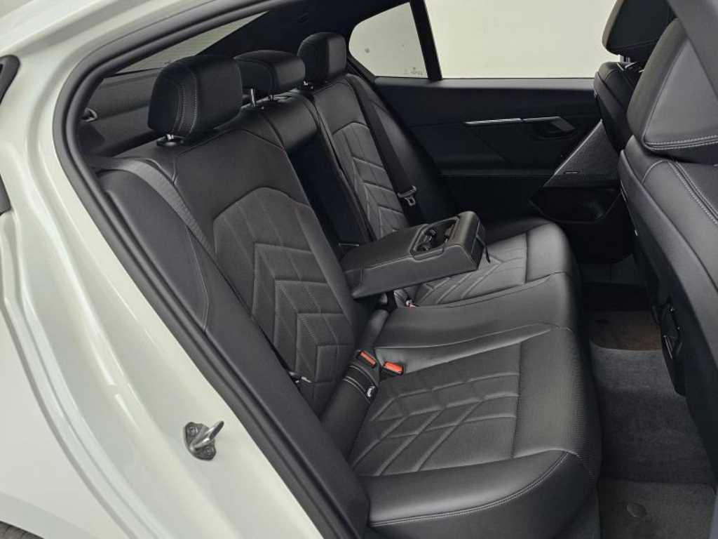 BMW 5 Series - Vista 12