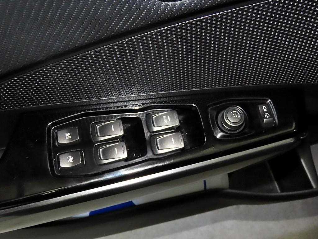 Ssangyong Tivoli 2021 Gris - Importación desde Corea - HF Imports Iquique - Foto 13