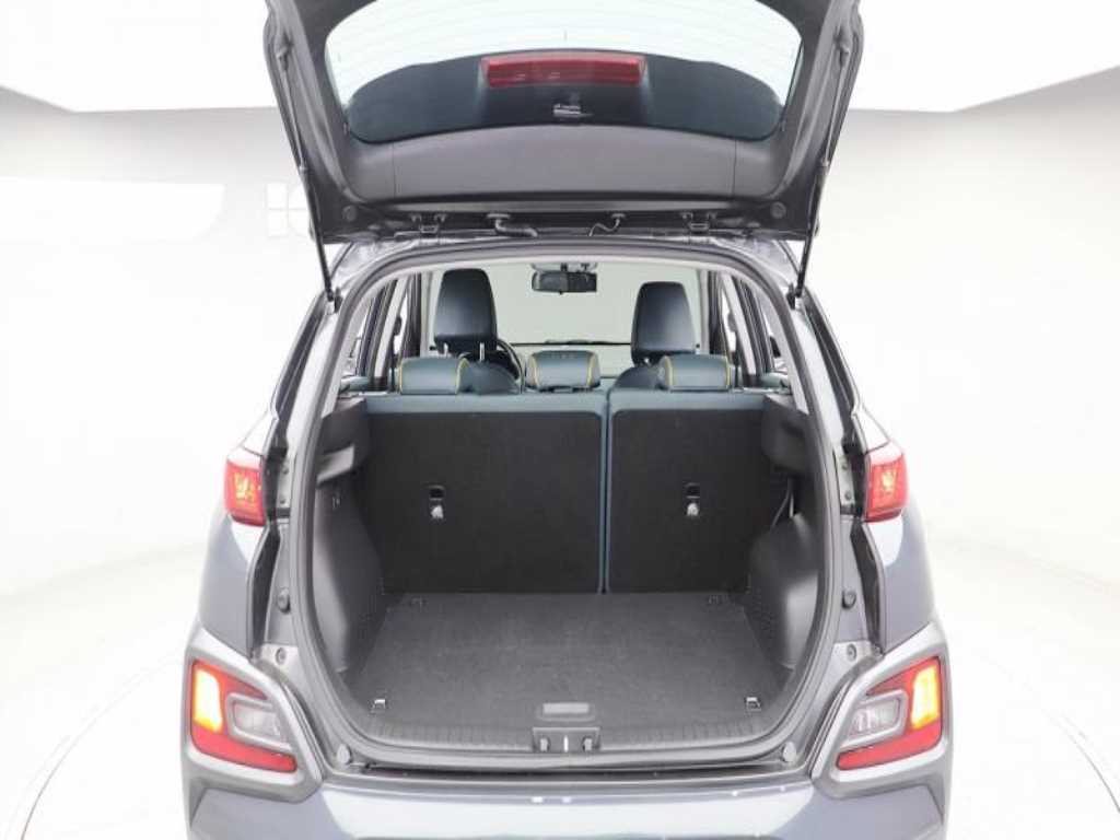 HYUNDAI Kona - Vista 10