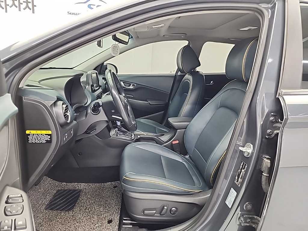 HYUNDAI Kona - Vista 11