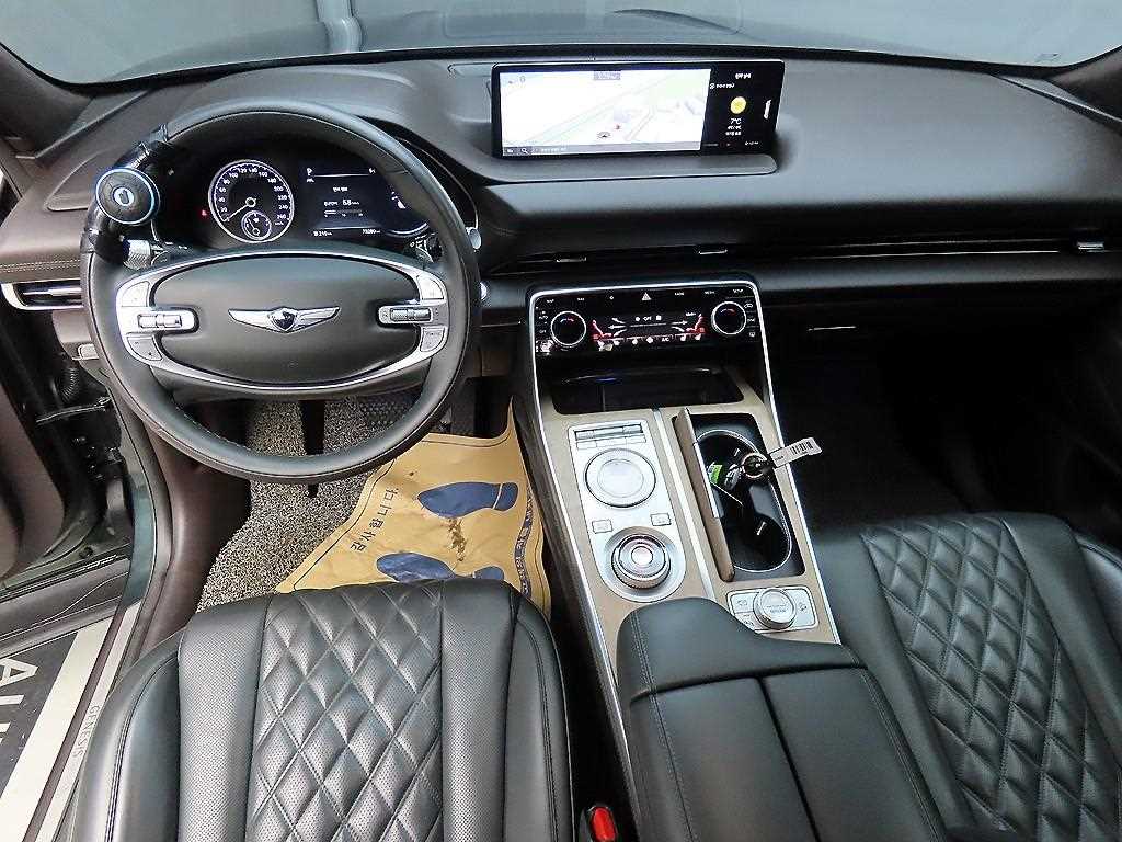 Genesis GV80 - Vista 7