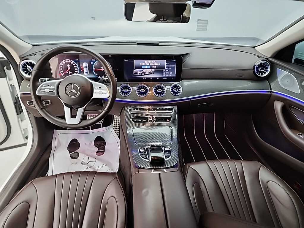 Mercedes Benz CLS Class - Vista 7