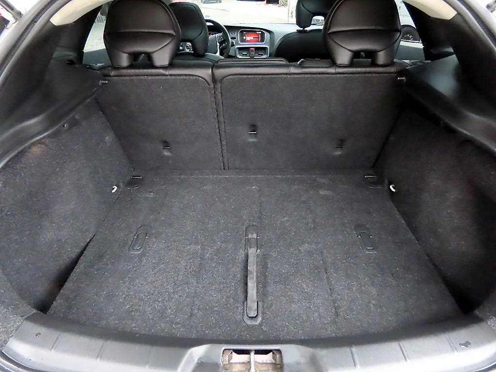 Volvo V40 2018 Blanco - Importación desde Corea - HF Imports Iquique - Foto 18